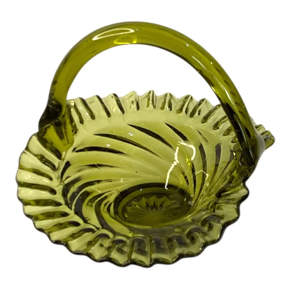 Vintage Fenton Green Glass Candy Dish Bridal Basket Crimped Ruffle Ruffled Edge